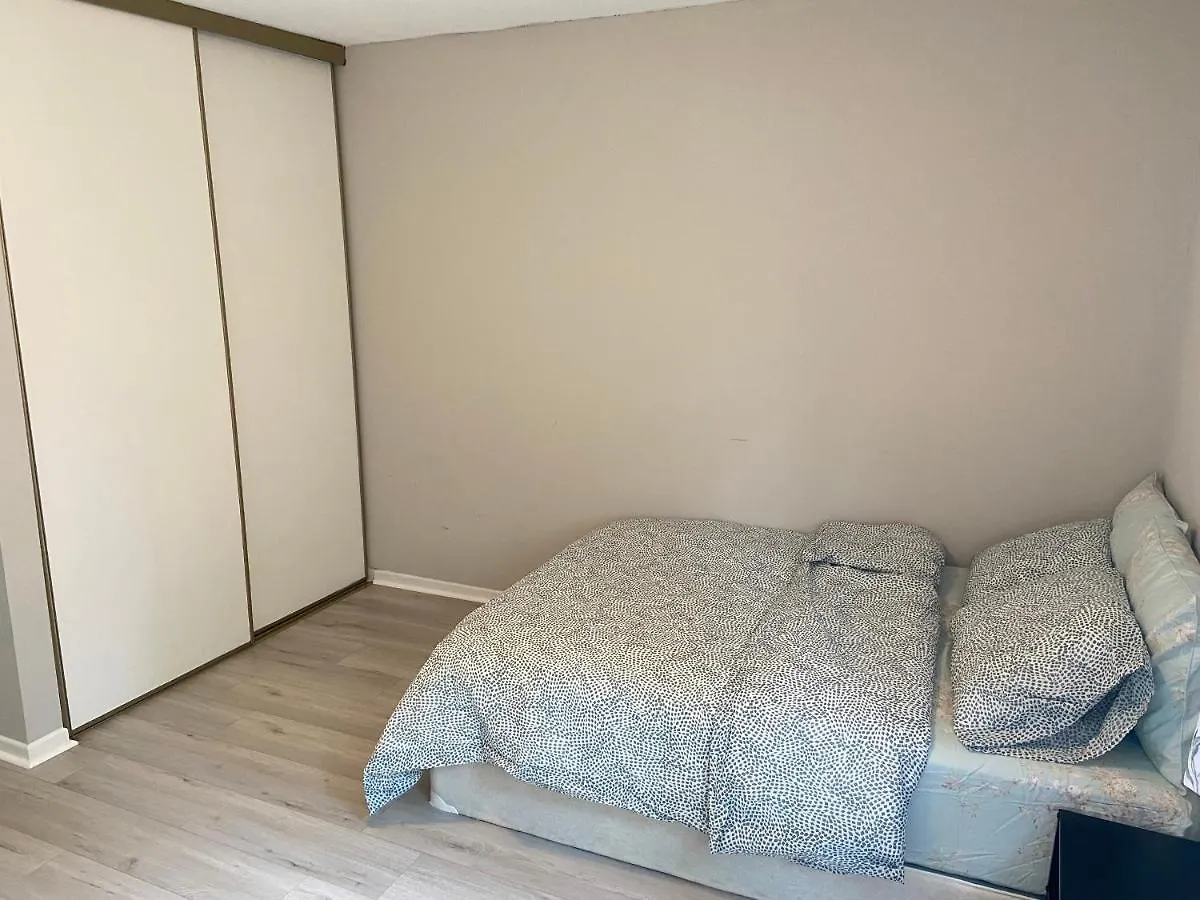 Homestay 41 Huntsmill Blvd Apartment Toronto